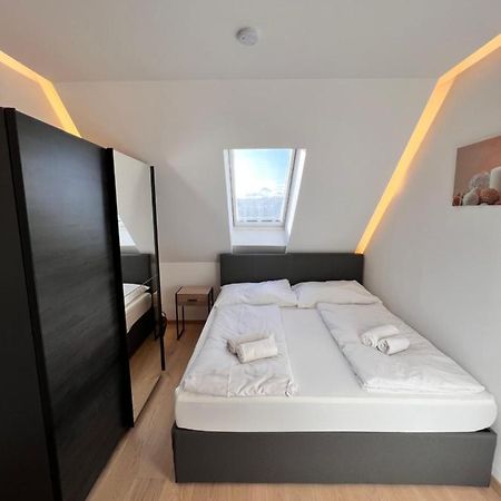 Modern Flat Vienna With Two Rooms ภายนอก รูปภาพ